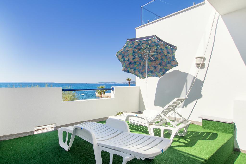 Beach Guesthouse Mediteran Podstrana Oda fotoğraf