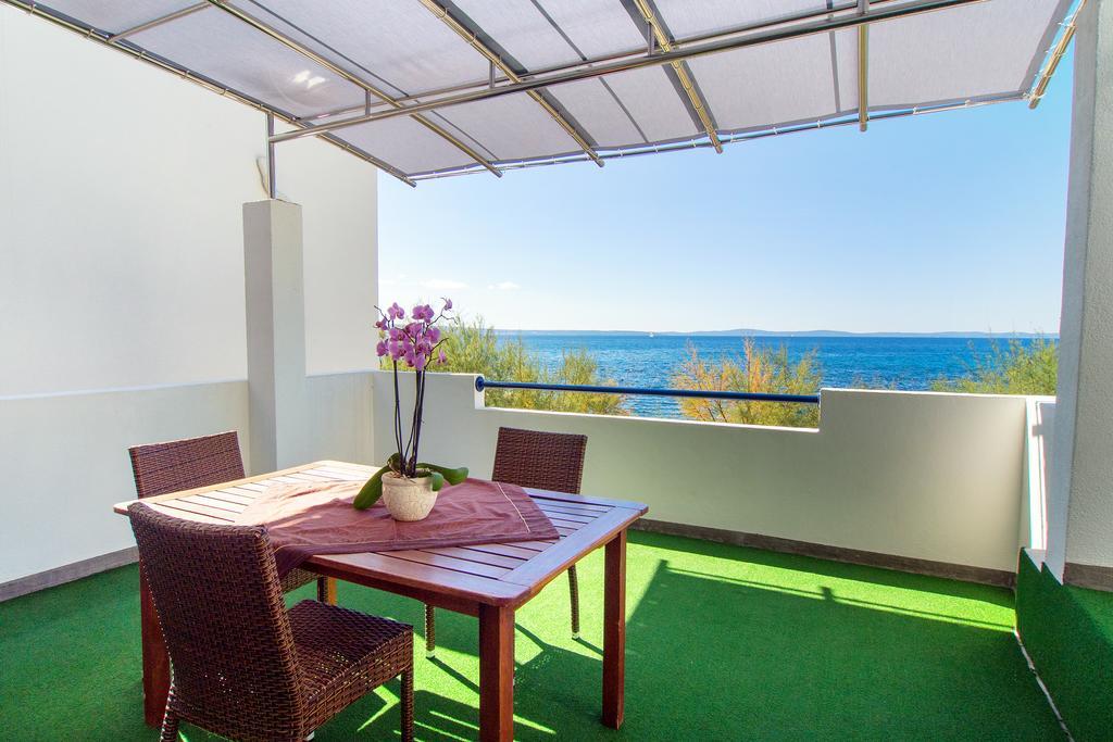 Beach Guesthouse Mediteran Podstrana Oda fotoğraf